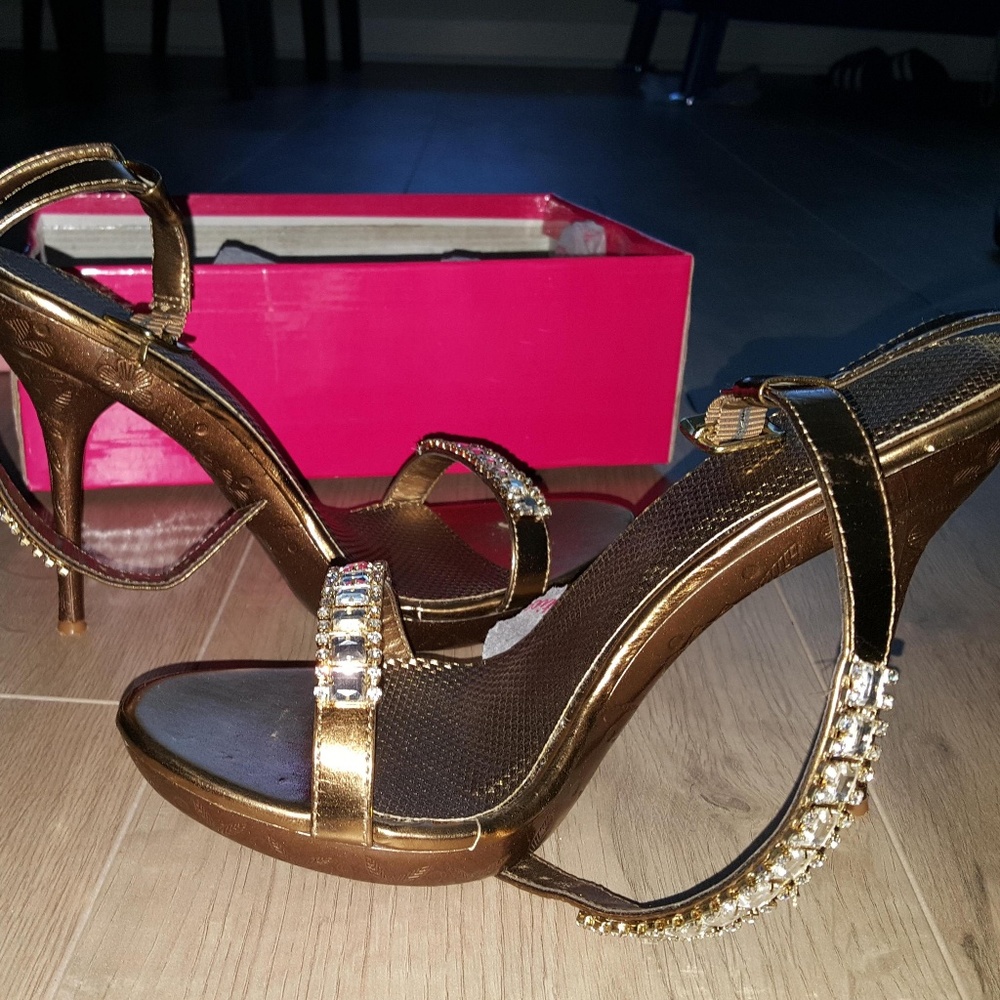 Blossom Bronze Heel